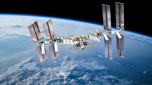 Русия се оттегля от Международната космическа станция МКС след 4 г  