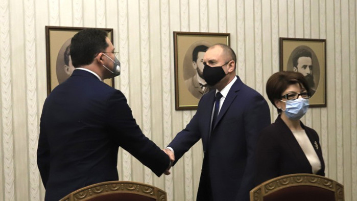 Десислава Атанасова към Радев: Очаквахме поне да ни поздравите, г-н президент