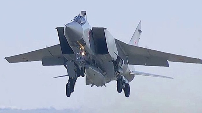 Руски изтребител МиГ-31 е бил изпратен, за да съпроводи американски разузнавателен