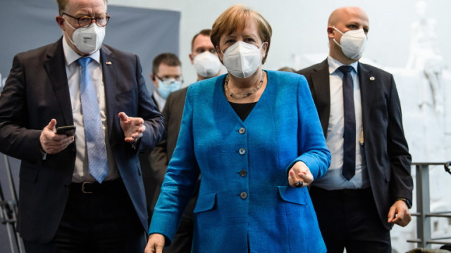 Канцлерът на Германия Ангела Меркел призова германците да приемат общонационални ограничения на