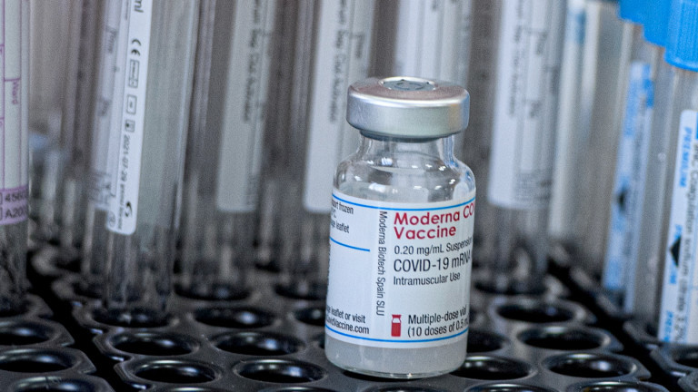 България получи 21 600 дози от ваксината срещу COVID-19 на производителя Modernа,