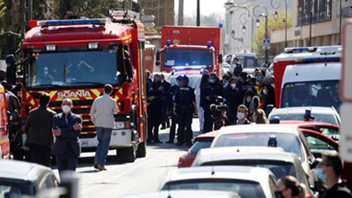 Тунизиецът, убил административна служителка на френската полиция, е гледал видеозаписи