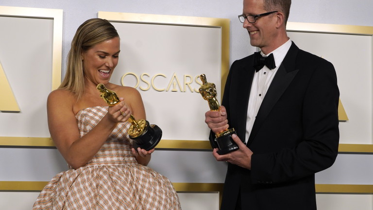 "Оскар" грабна Юн Ю-джун, а не Мария Бакалова