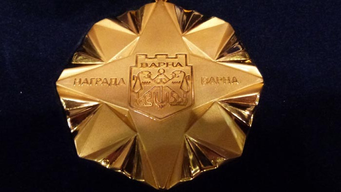 Трима ученици, двама учители и три колектива са номинирани за