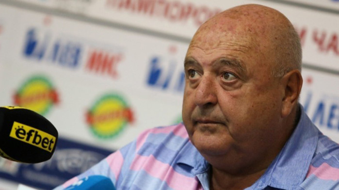 Президентът и собственик на Славия Венцеслав Стефанов е бил приет