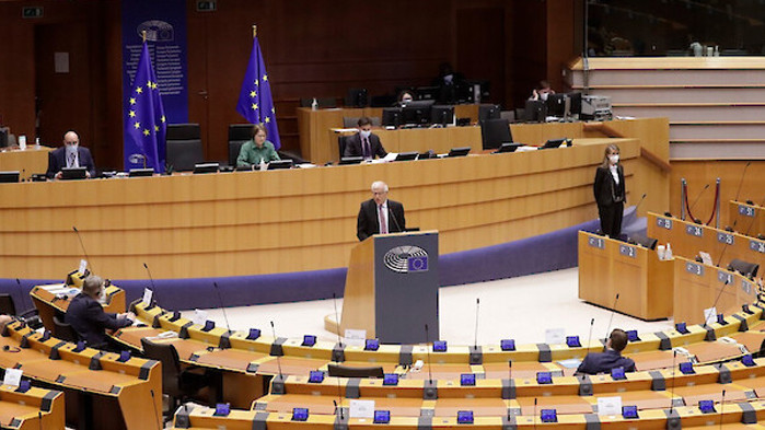 Зеленият сертификат предвещава сериозни спорове в ЕП