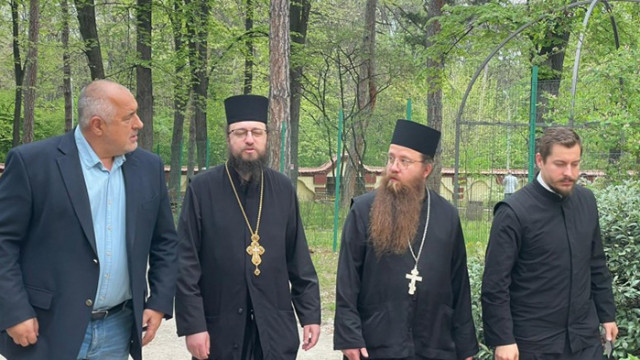 През последните години за ремонт и строителство на православни храмове