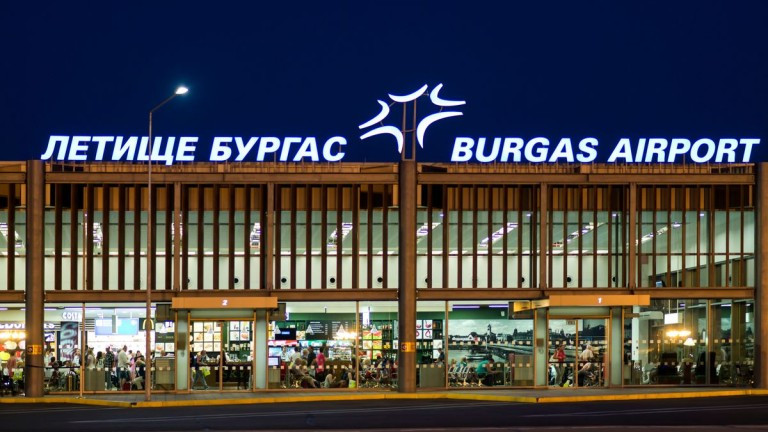 Русия спира полетите за своите туристи до България