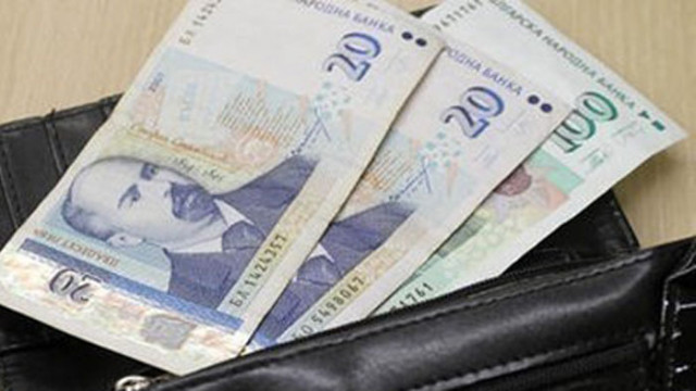 Средно за Европа разходите за труд работна заплата плюс осигуровки