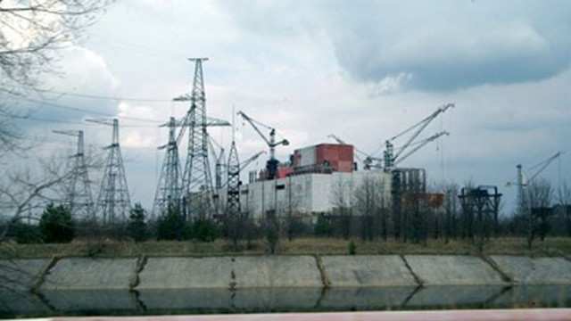 Според разсекретени документи на Държавна сигурност през 1986 г  властта в България нарежда замърсената суровина да се преработва в трайни продукти Часът е