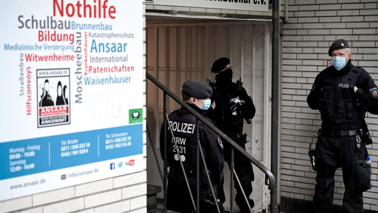 Германия заяви в сряда, че забранява Ansaar International, ислямска организация, за която
