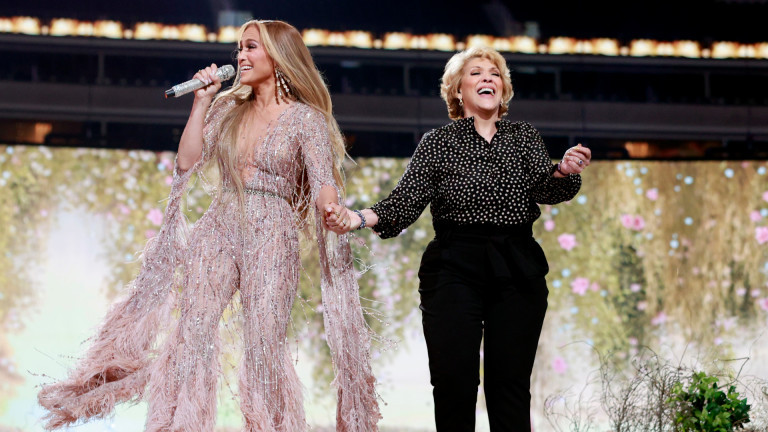 Дженифър Лопес рядко говори за майка си, но когато го