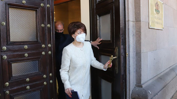 Десислава Атанасова: 11 юли е като всяка друга дата, готови сме за избори