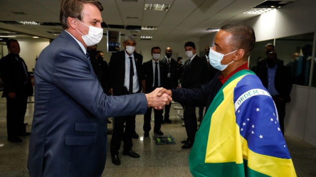 Бразилският президент Жаир Болсонаро предположи че коронавирусът може да е бил