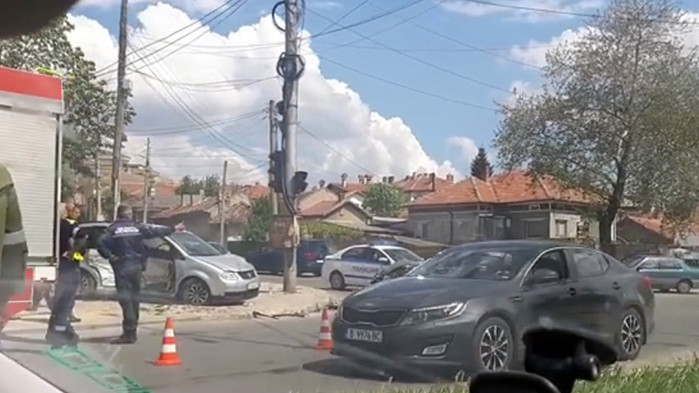 3-годишно дете е в тежко състояние след катастрофа между две