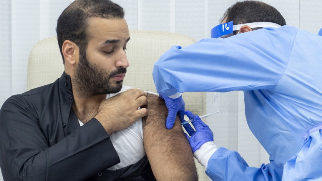 Ваксинацията - задължителна, за да отидеш на работното място в Саудитска Арабия
