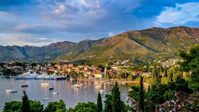Черногорското правителство реши чуждестранните туристи които заболеят от COVID 19 по