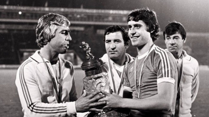 След продължително боледуване днес ни напусна един от най-великите български