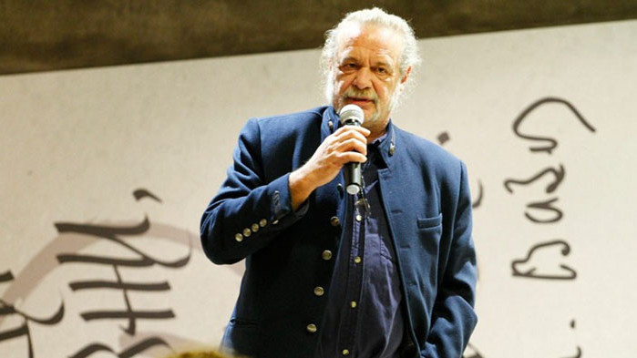 Профилът във Фейсбук на анализатора и преподавател Евгений Дайнов е