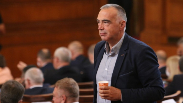 Червеният Антон Кутев ще е говорител на служебното правителство на
