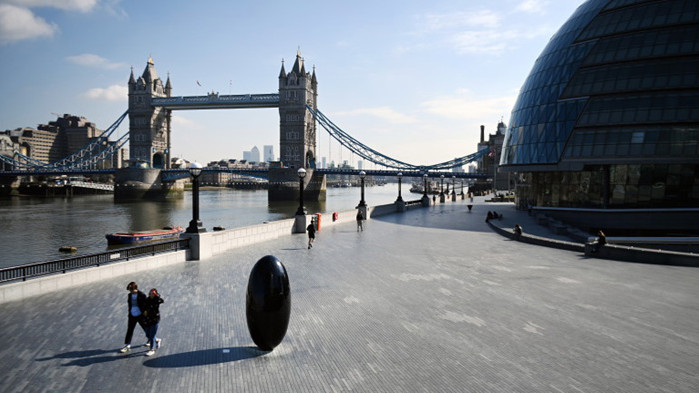 Британската икономика е нараснала с по-силен от очакваното ръст, сочат