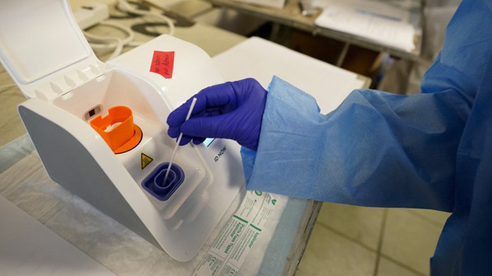 Министър Тодоров е с негативен резултат, ползваният реактив е дефектирал