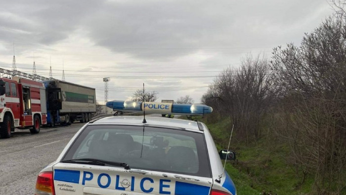 Момичето тази вечер е трябвало да има бал, момчето е