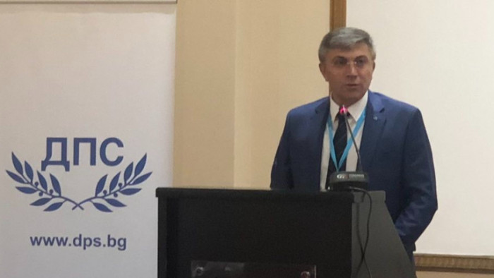 За връщане на нормалността в политиката диалогът е необходим. Това