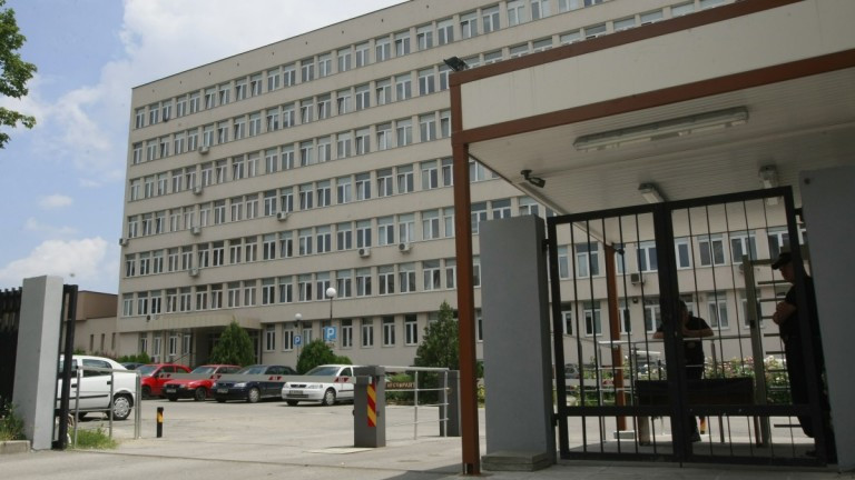 Още трима представители от ДАНС са в отпуск. Това съобщи