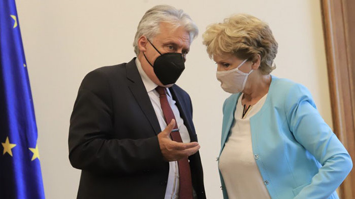 Атлантическият съвет: Скандално и брутално искане на Бойко Рашков да уволнява журналисти