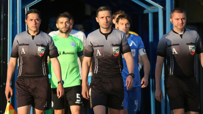 Спряха правата на арбитрите от последните два мача на Левски.