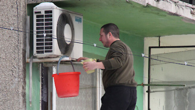 С настъпването на лятото климатиците стават верни помощници в защитата