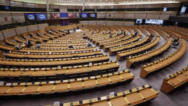 Европарламентът прие доклад за ограничаване на незаконните спортни предавания Евродепутатите