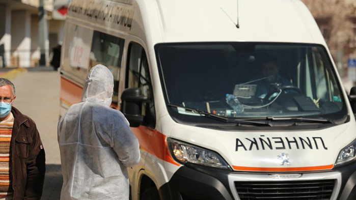 Работник падна от четвъртия етаж на стара сграда, която в