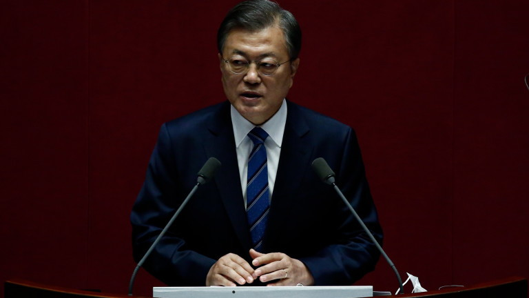 Президентът на Южна Корея Мун Дже-ин заяви в петък, че се