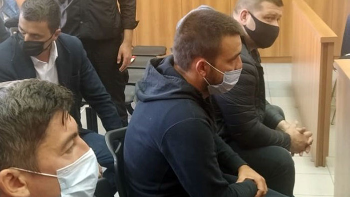 Началникът на Трето РПУ-Пловдив и останалите задържани полицаи остават в ареста