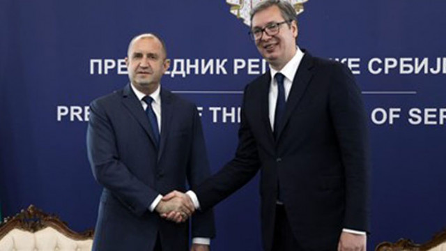 Започна срещата на четири очи между президентите на България и