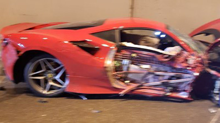 Тежка катастрофа между Ферари и джип е станала в тунела