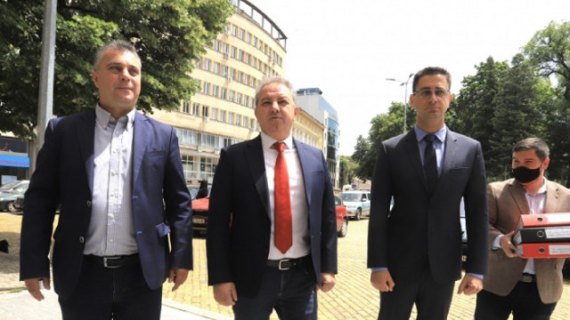 Българските патриоти– ВМРО ВОЛЯ и НФСБ внесоха 6333 подписа за