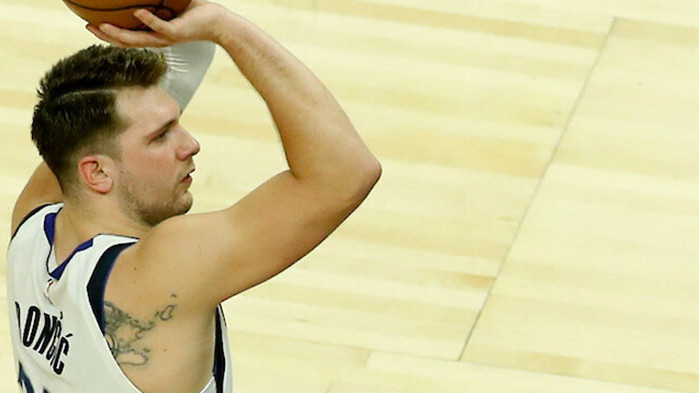 Лука Дончич вкара 39 точки, Тим Хардауей-младши добави 28 за