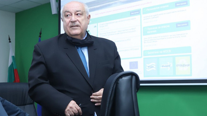 По думите на министър Личев има дефицит от 10 милиона