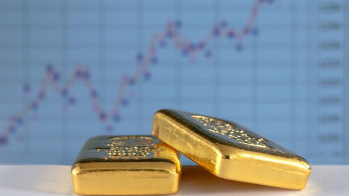 Цената на златото отбеляза нов връх. Това става докато инвеститорите