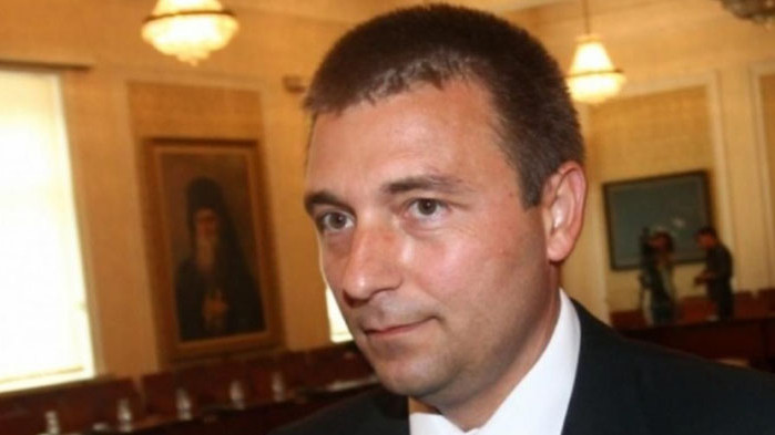 Рашков попитал Недялков защо не спре достъпа до класифицирана информация