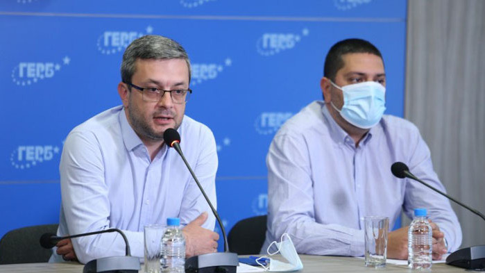 БСП е една от партиите, които управляват в момента, въпреки