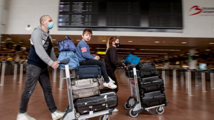 Белгия отменя изискването за представяне на отрицателен PCR тест, както