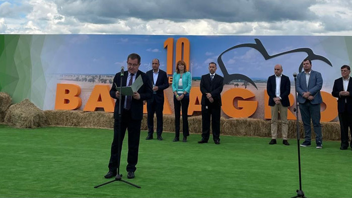Министър Бозуков: Модерното земеделие не може да се развива без съвременна техника