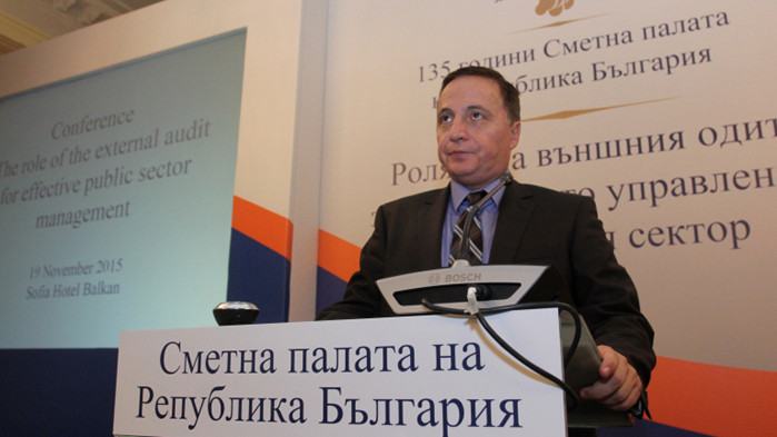 Одитът на Сметната полата е установил, че договорите се заобикалят