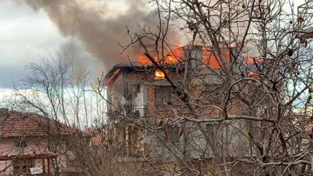Възрастна жена загина след пожар в къщата й в айтоското
