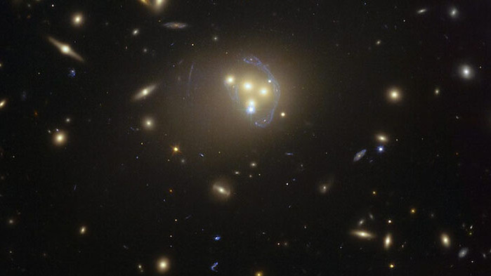 Физици разкриха, че тъмната материя се намира в друго измерение