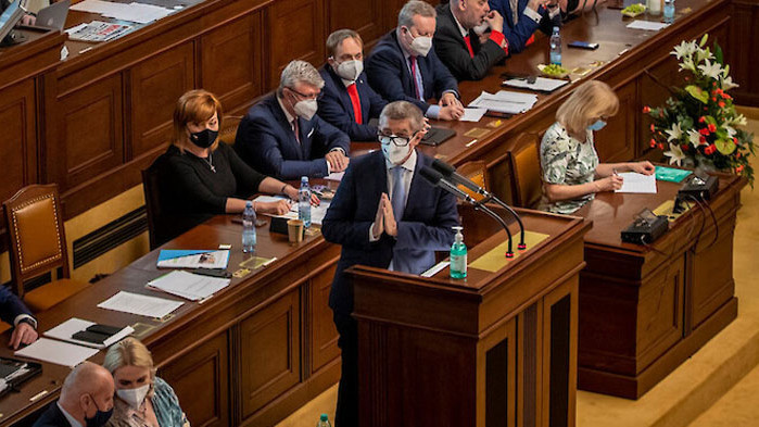 Опитът на дясната опозиция да гласува вот на недоверие на